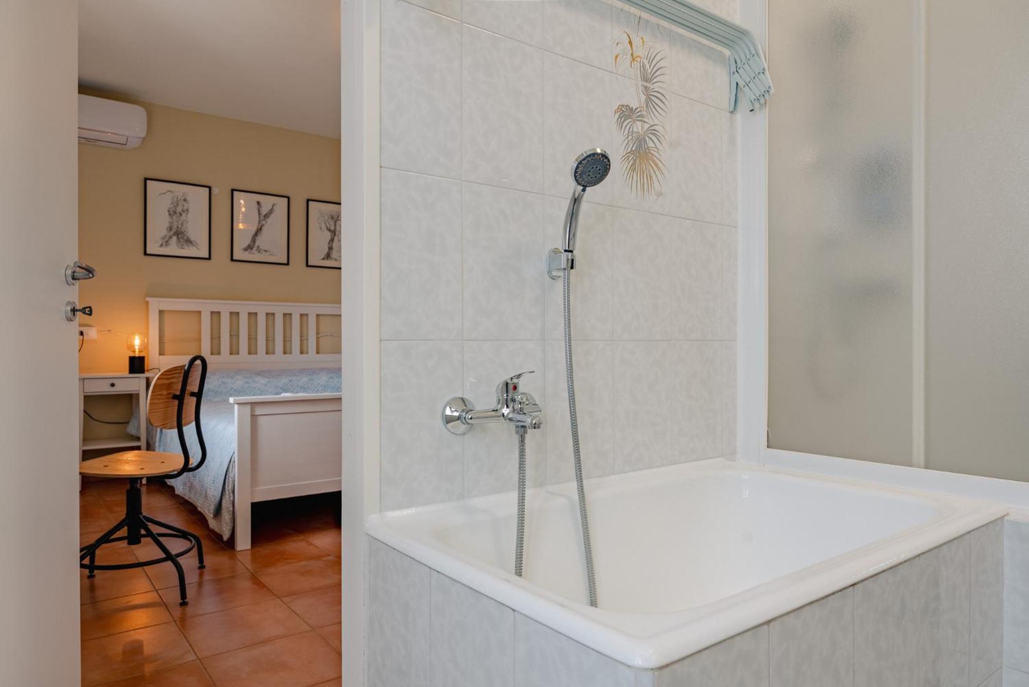 Garda Doma Bed & Breakfast Brenzone sul Garda Exterior photo