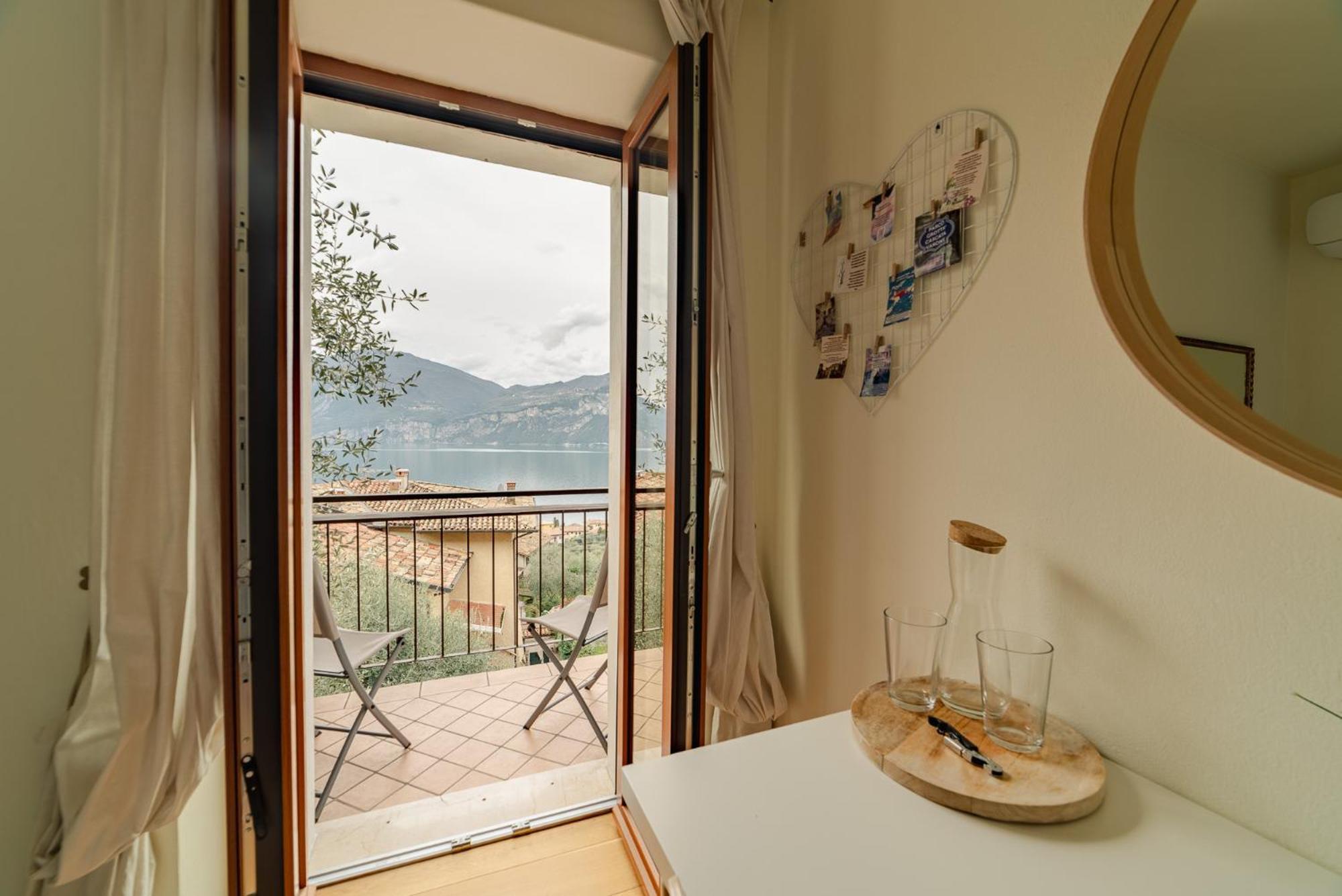 Garda Doma Bed & Breakfast Brenzone sul Garda Exterior photo